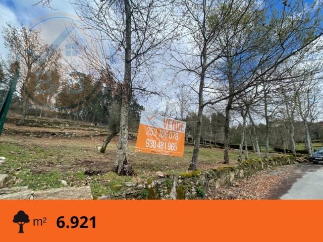 Terreno em zona de construção, com 6921m², próximo ao campo da bola de Chacim, Cabeceiras de Basto