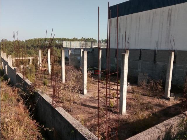 Terreno em zona industrial