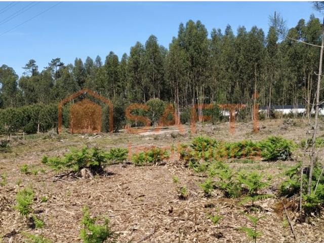 Terreno em zona industrial