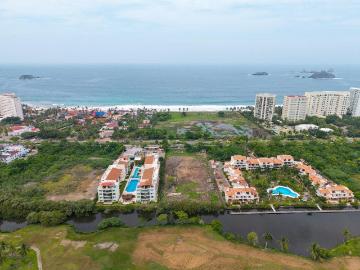 Terreno en Marina Ixtapa 7,149 m? F. a Campo de Golf ? Uso Mixto para Proyecto Residencial/Comercial