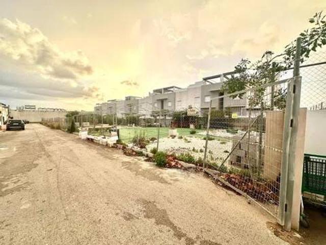Terreno en Alquiler en Torrevieja