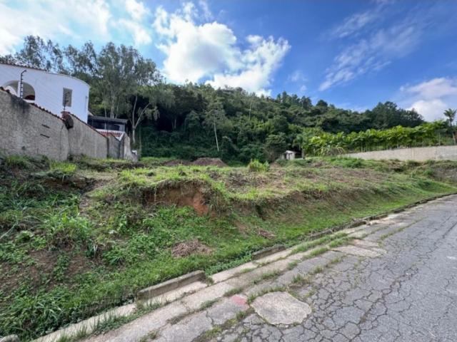 Terreno en Cerro Verde 1.900 m2