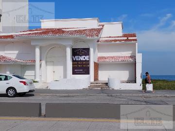 TERRENO EN COSTA DE ORO FRENTE AL MAR Y ACCESO A LA PLAYA SOBRE EL BOULEVARD