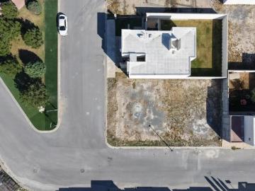 Terreno en esquina frente área verde en Fracc Misiones al norte de Saltillo