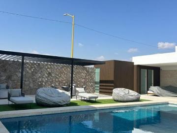 Terreno en Fraccionamiento Villas del Molino