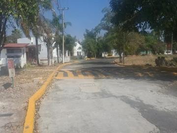 Terreno en Fraccionamiento Amates Oaxtepec