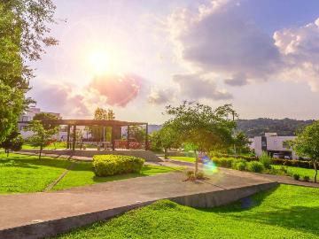 Terreno en Los Robles residencial
