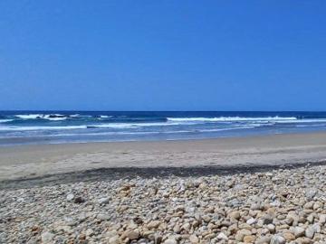 Terreno en Playa La Barrita ¡Frente al Mar! 5 9 11