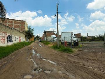 TERRENO EN RENTA EN EL QUINCE