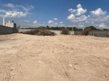 RENTA DE TERRENO BARDEADO. 1200M2/MOND