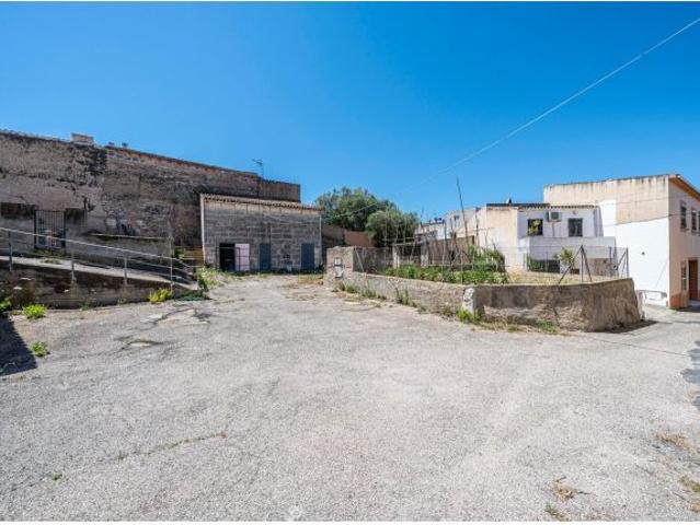 Terreno en Son Servera con posibilidad de construir 6 viviendas y parking