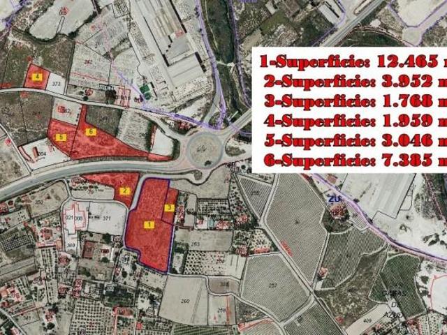 Terreno en venta Novelda