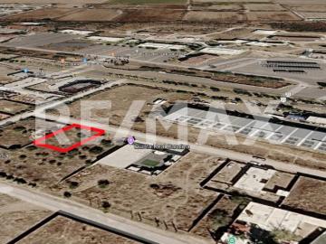 Terreno en venta cercano a la FENADU