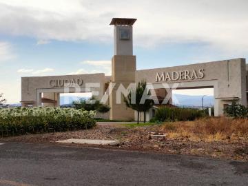 TERRENO EN VENTA CIUDAD MADERAS SAN JUAN DEL RIO