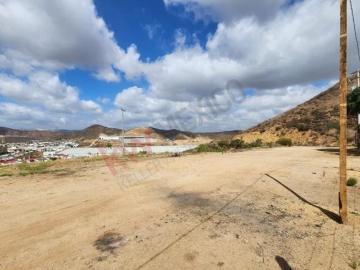 TERRENO EN VENTA CON VISTA AMPLIA EN BOULEVARD 2000