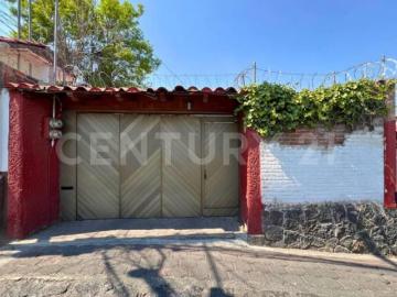 Terreno en venta con construcción y uso H3/50/3 en La Magdalena Contreras