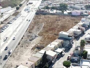 Terreno en Venta de 10,000 m2, Via Rapida Pte. Tijuana