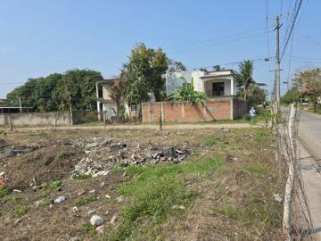 Terreno en venta de 1,300 m²