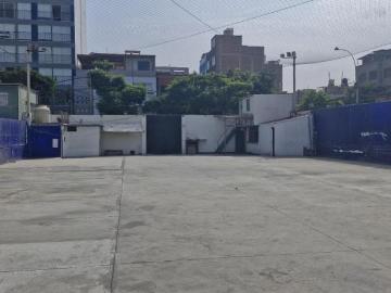 Terreno en venta de 688 m2 zona residencial, parámetros para 7 pisos
