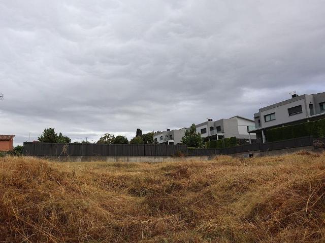 Terreno en venta en Mataró, de 711 m² por 400.000
