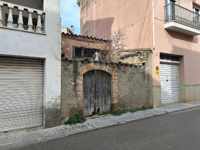 Terreno en venta en Mediona, de 43 m² por 40.000