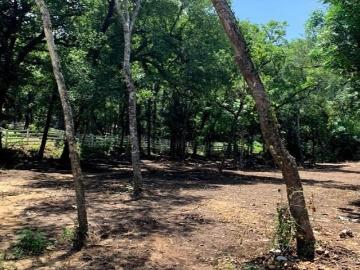TERRENO EN VENTA EN MIL ENCINOS