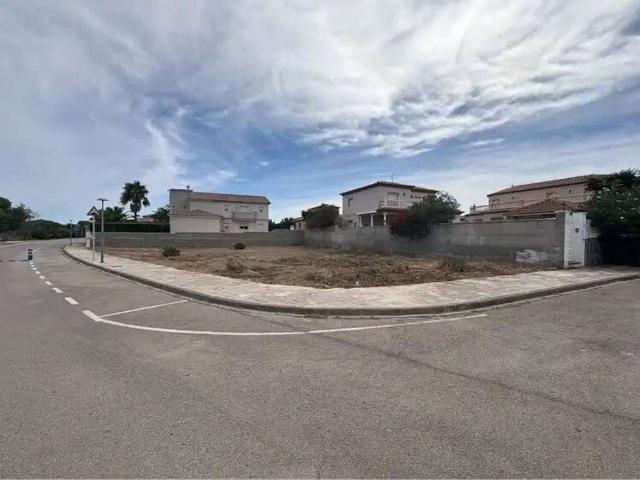 Terreno en venta en Mont Roig del Camp, de 627 m² por 126.000