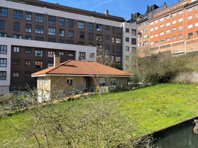Terreno en venta en Oviedo, Montecerrao