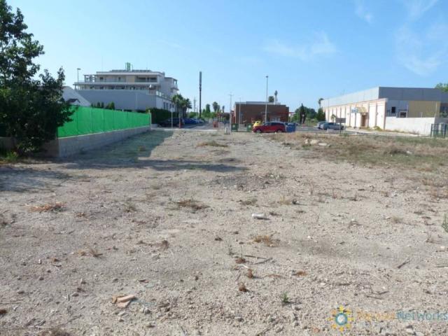 Terreno en Venta en Oliva