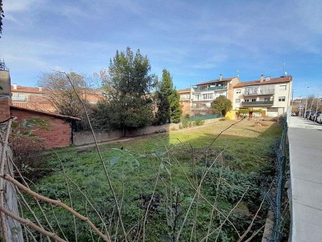 Terreno en venta en Olot, de 546 m² por 165.000