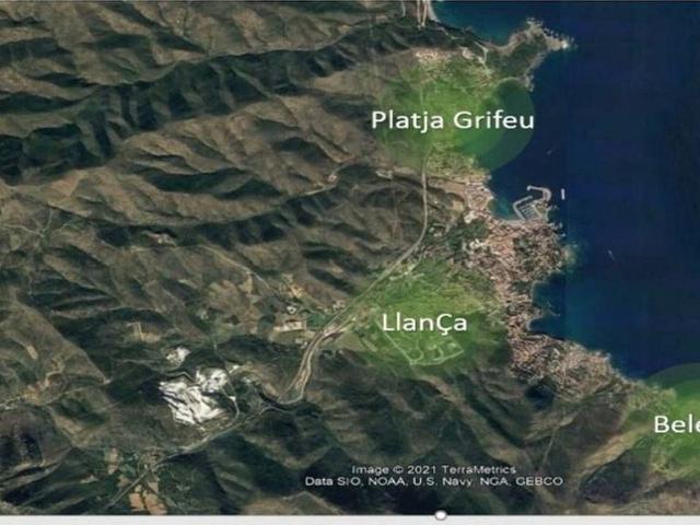Terreno en venta en avenida Antoni Margarits, Llançà, de 1.370 m² por 167.000