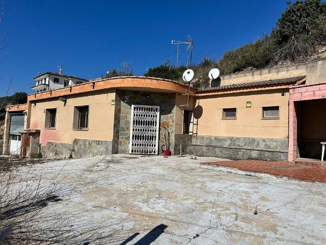 Terreno en venta en avenida De la Constitució, Pont de Vilomara i Rocafort, El, de 165 m² por 89.000