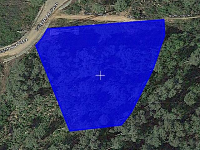 Terreno en venta en avenida Dels Pinars, Vallirana, de 2.609 m² por 195.000
