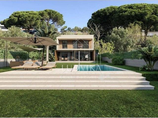 Terreno en venta en avenida Puig Ses Forques, Calonge, de 627 m² por 145.000