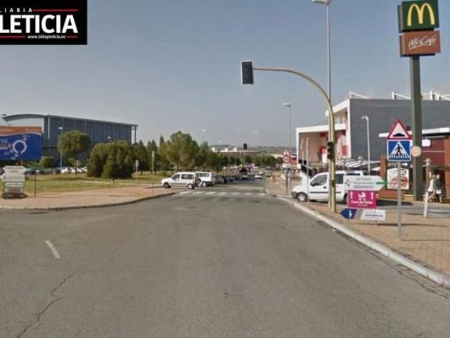 Terreno en venta en Alcalá de Guadaira, Polígonos