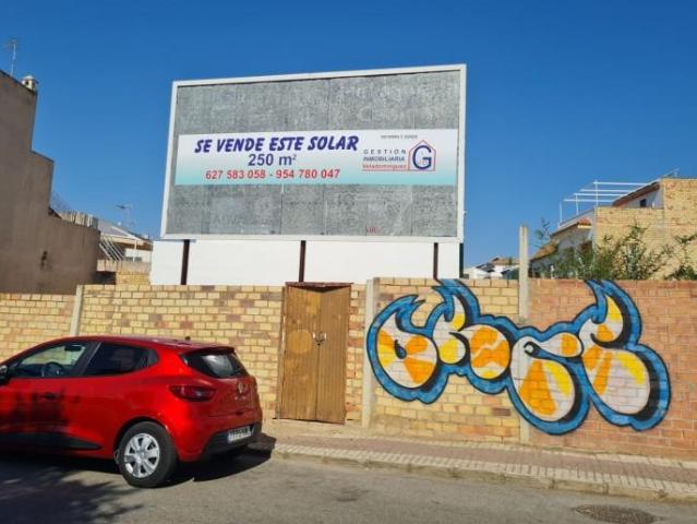 Terreno en venta en Alcalá del Río, Bda Hermanamiento