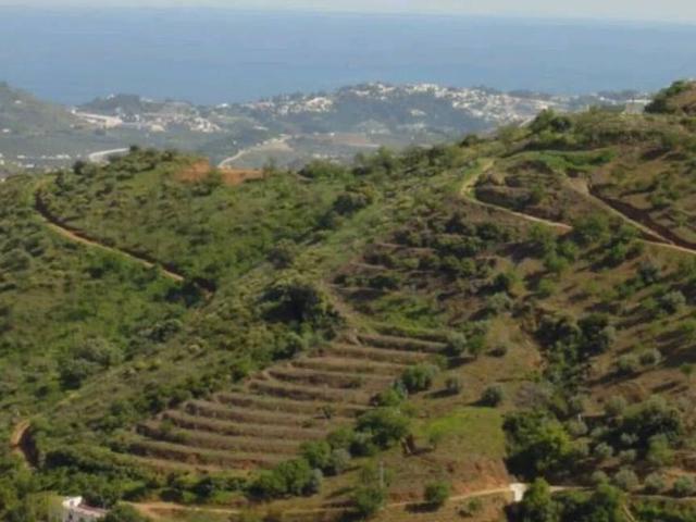 Terreno en Venta en Almuñécar