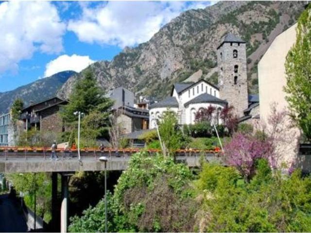 Terreno en Venta en Andorra la Vella