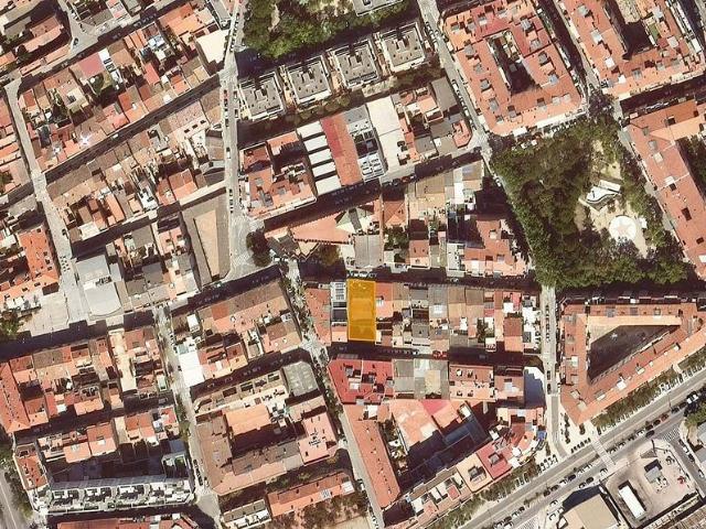 Terreno en venta en Barbera del Vallès, de 440 m² por 542.000