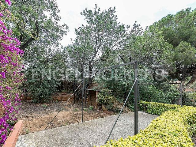 Terreno en venta en Barcelona, de 332 m² por 550.000