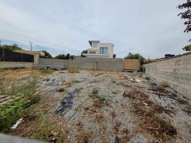 Terreno en Venta en Baza