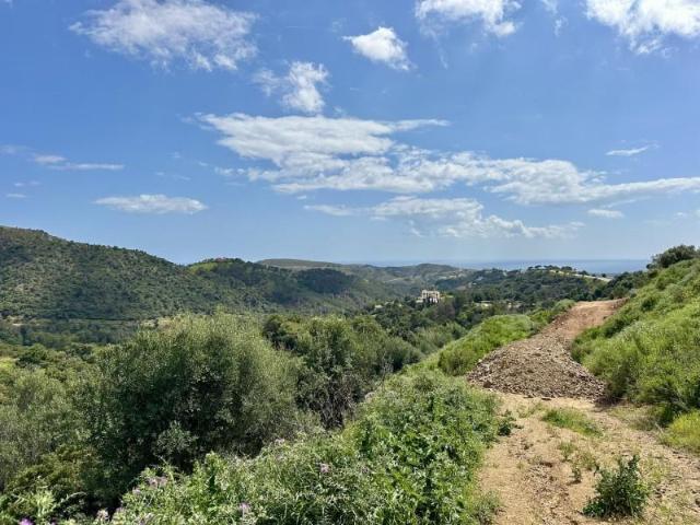 Terreno en venta en Benahavís, Montemayor Marbella Club