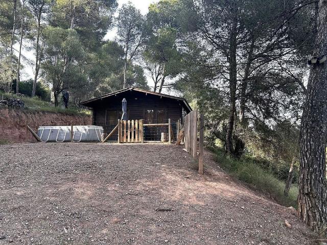 Terreno en venta en Bisbal d´Empordà, La, de 34.081 m² por 129.000