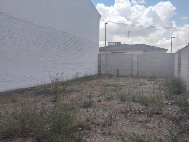 Terreno en Venta en Brenes
