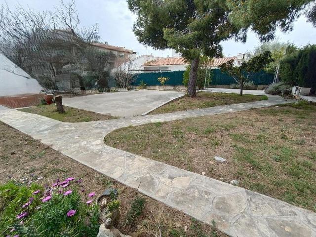Terreno en venta en Cunit, de 400 m² por 146.000