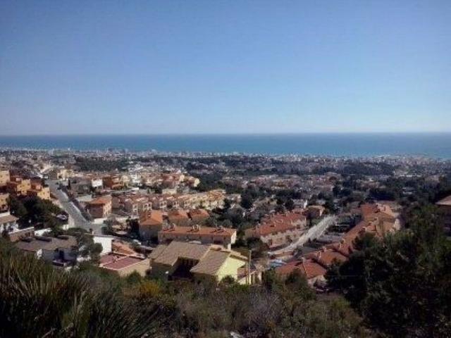 Terreno en venta en Calafell, de 402 m² por 99.000