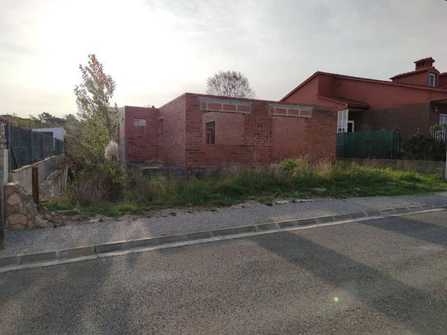 Terreno en venta en Caldes de Malavella, de 450 m² por 115.000