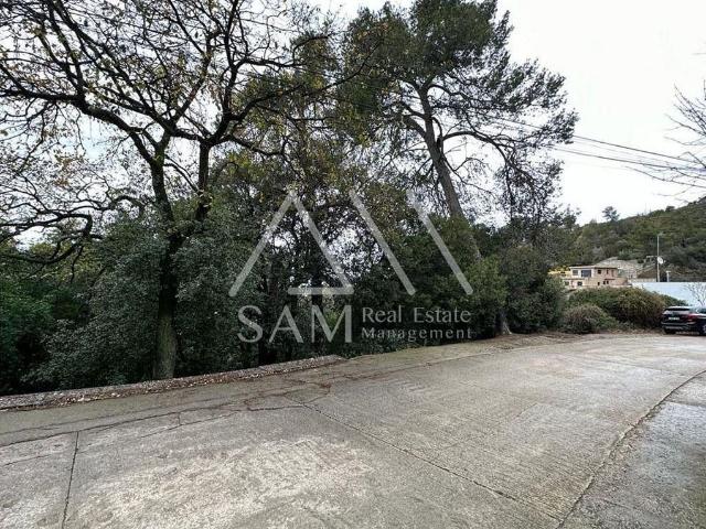 Terreno en venta en calle Major del Rectoret, Barcelona, de 700 m² por 141.000