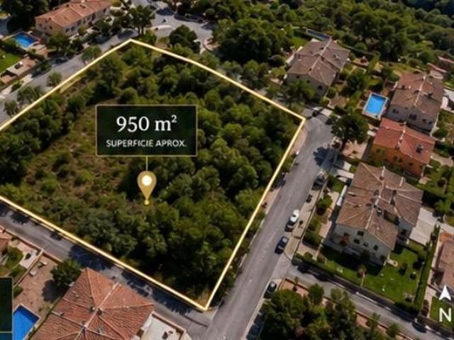 Terreno en venta en calle Miramar, Cervelló, de 814 m² por 119.000