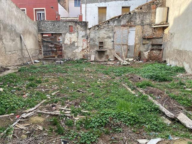 Terreno en venta en calle Navarra, Ulldecona, de 147 m² por 30.000